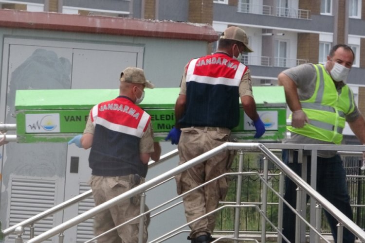 Van'da batan teknede boğulanlar kimsesizler mezarlığına defnediliyor