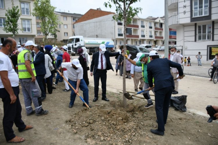 Bursa İneg&ouml;l'de 15 Temmuz şehitleri i&ccedil;in fidan dikildi