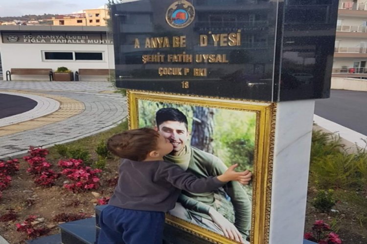 3 yaşındaki minikten duygulandıran hareket