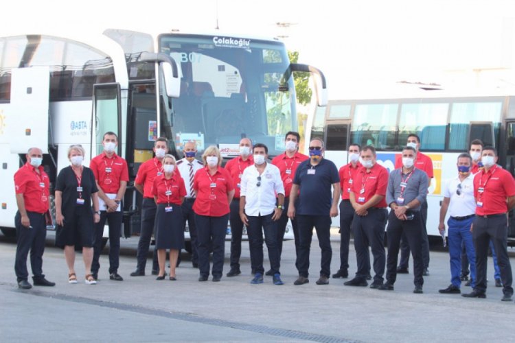 Sezonun ilk İngiliz turist kafilesi geldi
