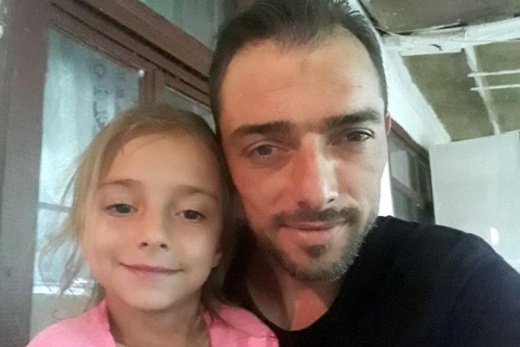 Ayrıldığı eşi ve kızını &ouml;ld&uuml;ren zanlı hayatını kaybetti