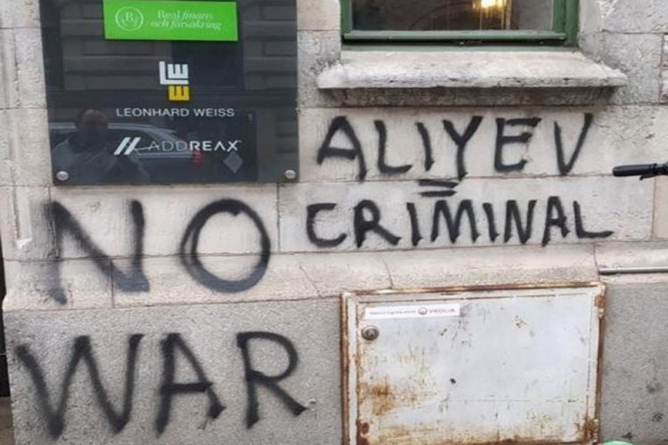 Azerbaycan B&uuml;y&uuml;kel&ccedil;iliği'ne &ccedil;irkin saldırı