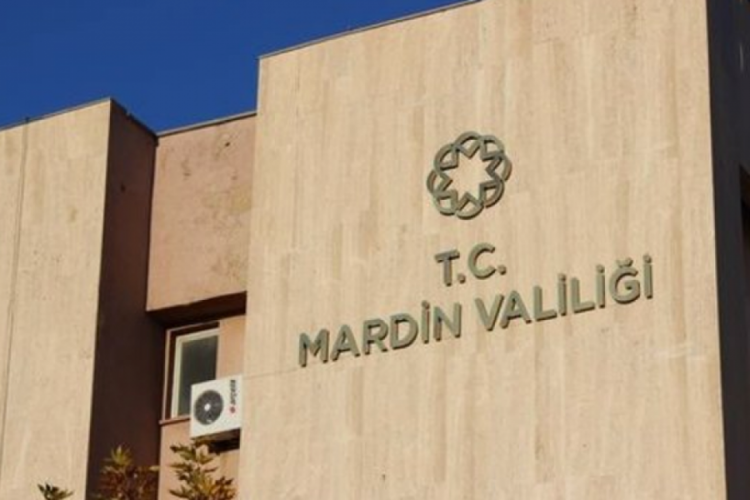 Mardin'de g&ouml;steri, y&uuml;r&uuml;y&uuml;ş ve toplantı yasağı 30 g&uuml;n daha uzatıldı