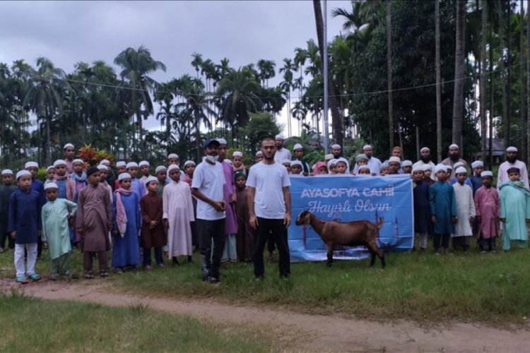Arakanlı ve Bangladeşli yetimler Ayasofya Camisi için dua etti