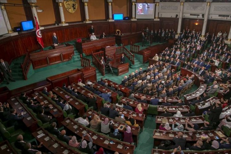 Tunus Cumhurbaşkanı Said partilerden başbakan adaylarını sunmalarını istedi