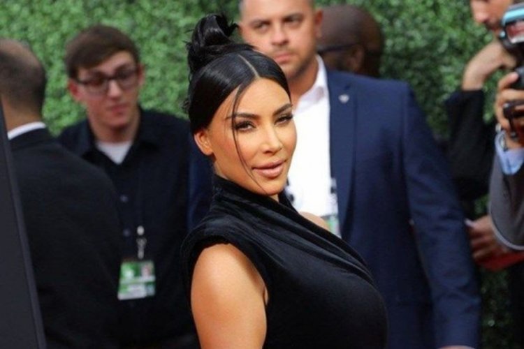 Kim Kardashian'dan tepki &ccedil;eken Azerbaycan a&ccedil;ıklaması