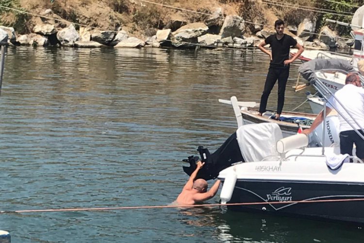 Bursa'da serinlemek i&ccedil;in girdiği denizde boğuldu