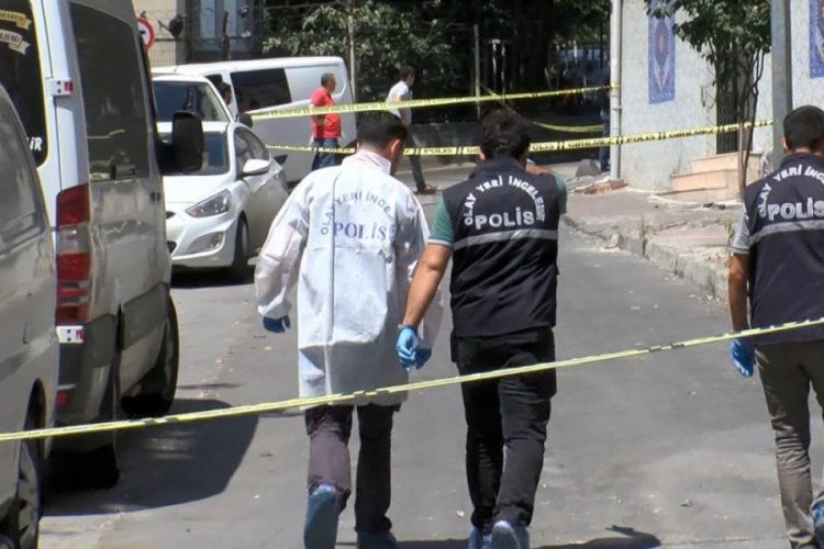 Polise silahlı saldırı anı kamerada