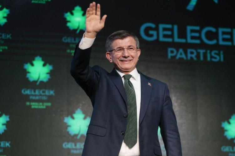Ahmet Davutoğlu: Ayasofya'nın a&ccedil;ılması bir neslin &ouml;zlemidir