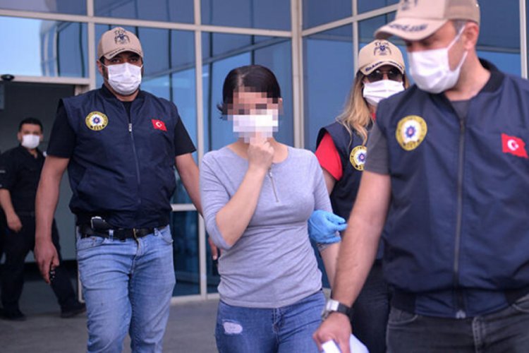 PYD/PKK elebaşlarından Salih M&uuml;sl&uuml;m'&uuml;n teslim olan yeğeninin işlemleri s&uuml;r&uuml;yor