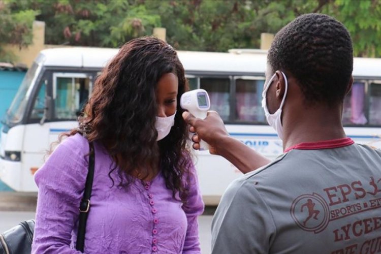Afrika'da Kovid-19 vaka sayısı 700 bini aştı, can kaybı 15 bine yaklaştı
