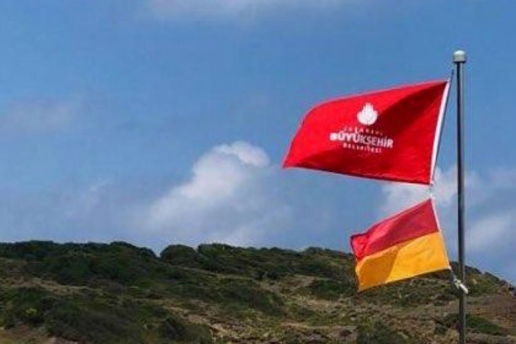 Beykoz Belediyesi'nden bayrak krizi a&ccedil;ıklaması