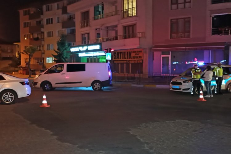 Cadde &uuml;zerindeki poşet polisi alarma ge&ccedil;idi