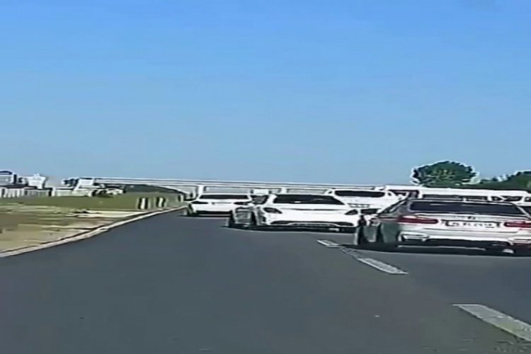 E-5 karayolundaki d&uuml;ğ&uuml;n konvoyunda "makas" ter&ouml;r&uuml;