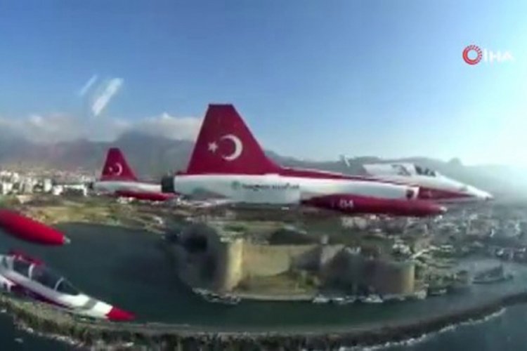 T&uuml;rk Yıldızları KKTC'de selamlama ge&ccedil;işi yapacak