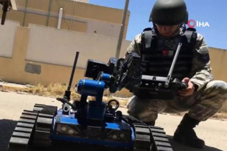 TMR 2 imha robotu Libya'da uzmanların yardımcısı