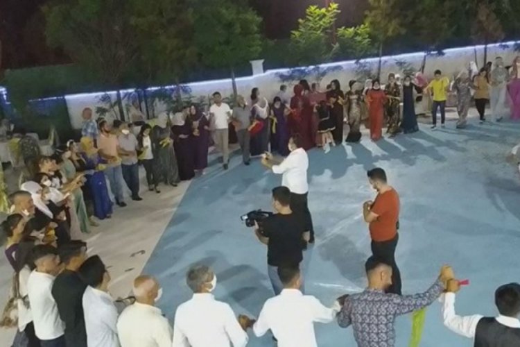 Koronavir&uuml;se inat dev halay