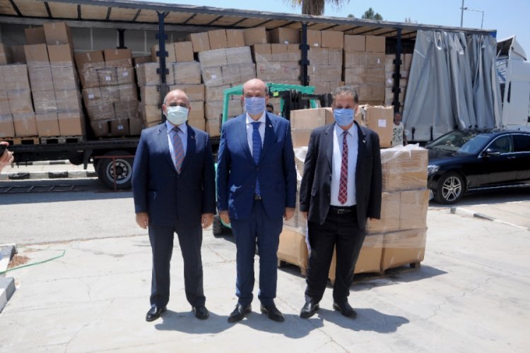 T&uuml;rkiye'den KKTC'ye 3 tır tıbbi malzeme yardımı