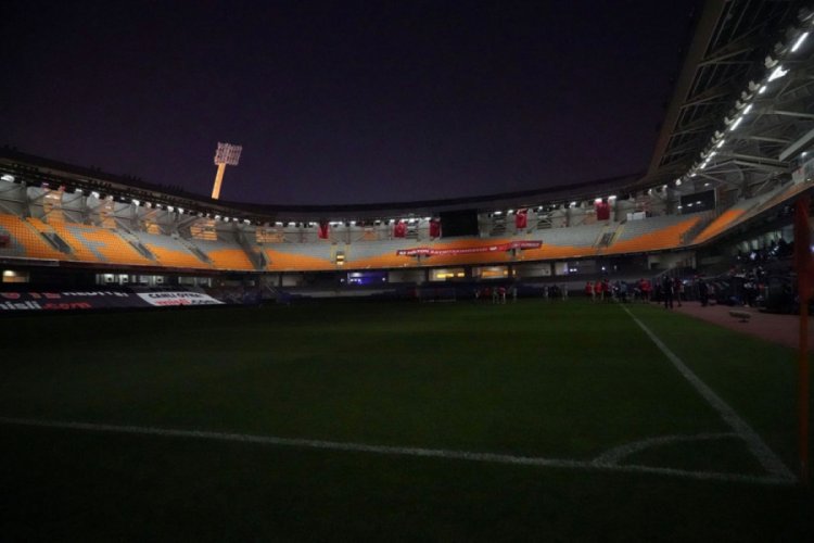 Fatih Terim Stadyumu'nda elektrikler kesildi