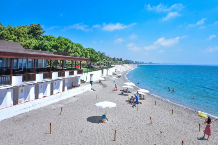 D&uuml;nyaca &uuml;nl&uuml; sahil 60 yılda 35 metre eridi