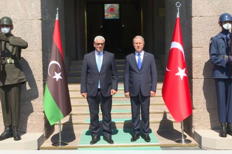 Bakan Akar, Libya İ&ccedil;işleri Bakanı ile g&ouml;r&uuml;şt&uuml;
