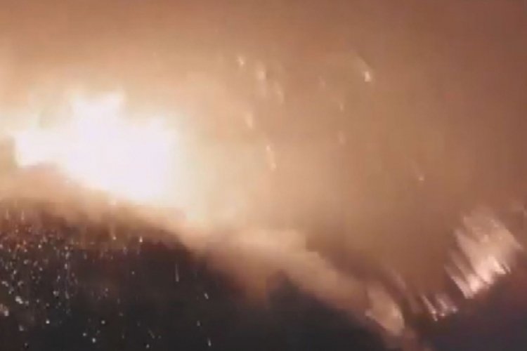 İtalya'nın Stromboli Yanardağı patladı