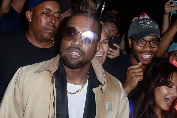 Kanye West ilk mitingini d&uuml;zenlendi