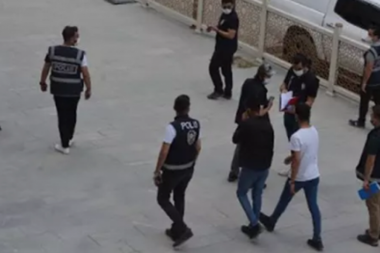 G&ouml;steri ve y&uuml;r&uuml;y&uuml;şlere ge&ccedil;ici yasak geldi
