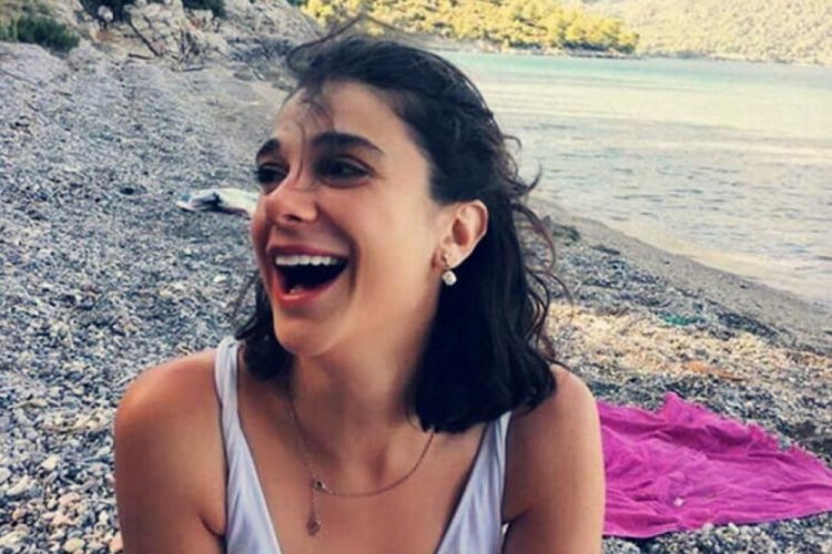 Kayıp Pınar'ın ablası: Kardeşimin bir yerden &ccedil;ıkıp geleceğine inanıyorum