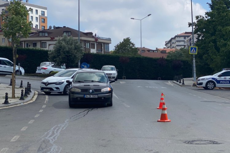 15 saniyede 2 kilo altını &ccedil;alıp ka&ccedil;tılar