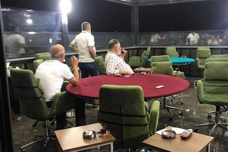 Eskişehir'de 64 kişiye sosyal mesafe cezası kesildi