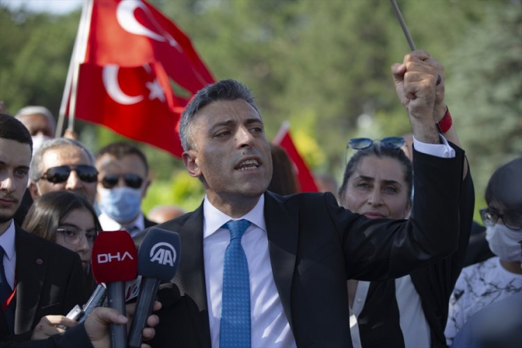 Yenilik Partisi kurucu &uuml;yelerinden Anıtkabir'e ziyaret