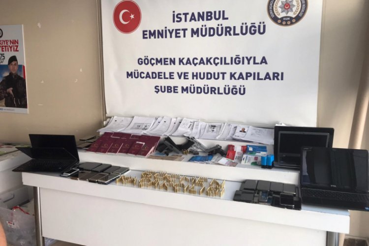 Uluslararası g&ouml;&ccedil;men ka&ccedil;ak&ccedil;ılığı yapan &ccedil;eteye operasyon: 96 g&ouml;zaltı