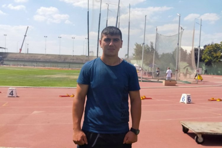 Bursa'da Osmangazili atletten &ccedil;ifte başarı