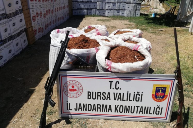 Bursa'daki operasyonda  260 kilo ka&ccedil;ak t&uuml;t&uuml;n ele ge&ccedil;irildi
