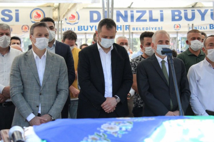 Erdoğan'ın, korumasının annesi son yolculuğuna uğurlandı