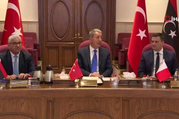Bakan Akar ve MSB'den yoğun diplomasi trafiği