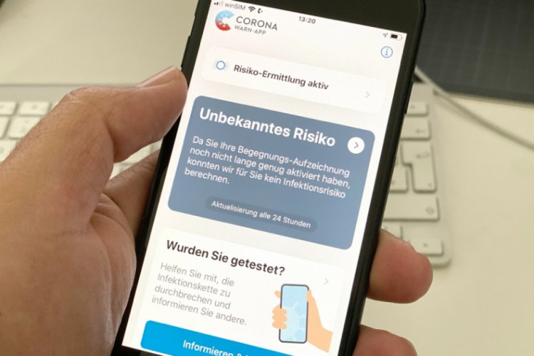 Almanya'da T&uuml;rk&ccedil;e korona vir&uuml;s uygulaması