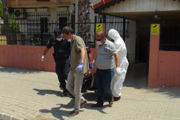 Yalnız yaşadığı evinde &ouml;l&uuml; bulundu