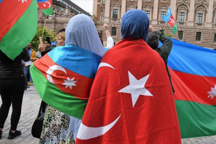 Ermenistan'ın saldırıları İsve&ccedil;'te protesto edildi