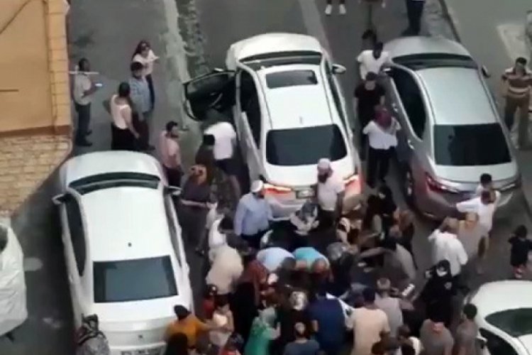 Sokakta oynayan iki &ccedil;ocuğa ara&ccedil; &ccedil;arptı