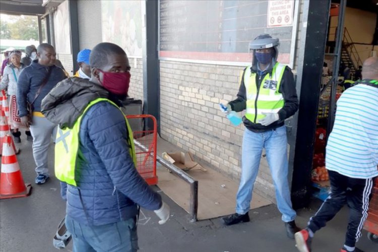 G&uuml;ney Afrika Cumhuriyeti'nde Kovid-19 vaka sayısı 380 bini ge&ccedil;ti