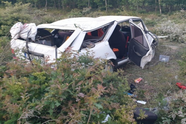 Takla atan otomobilin s&uuml;r&uuml;c&uuml;s&uuml; &ouml;ld&uuml;