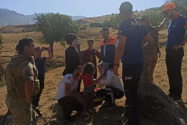 3 yaşındaki kayıp kız ağa&ccedil;lık alanda bulundu