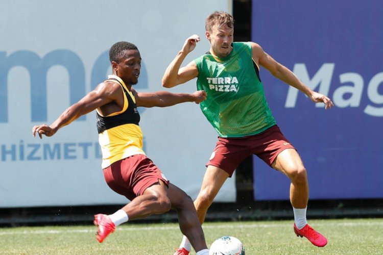 Galatasaray, Antalyaspor hazırlıklarını s&uuml;rd&uuml;rd&uuml;