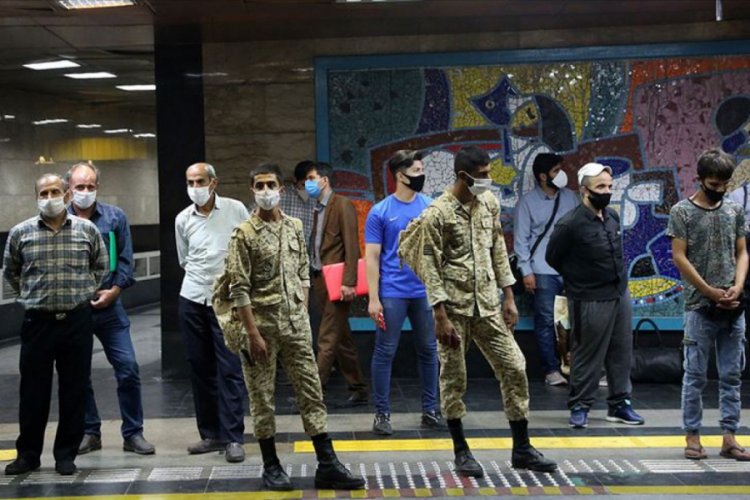 İran'da son 24 saatte Kovid-19'dan 219 kişi hayatını kaybetti