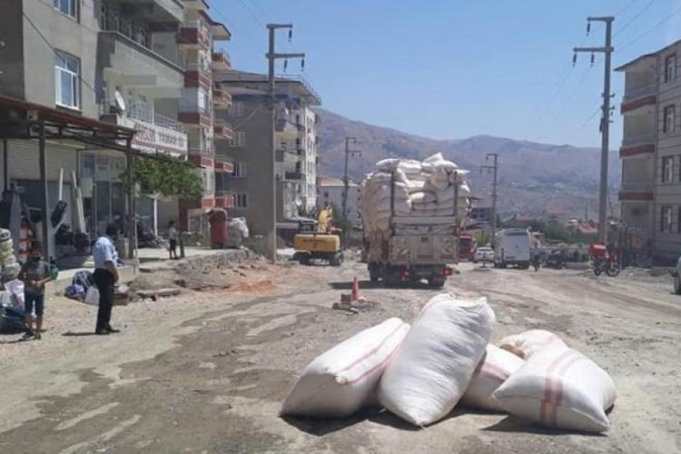 Saman y&uuml;kl&uuml; kamyon tehlike sa&ccedil;tı