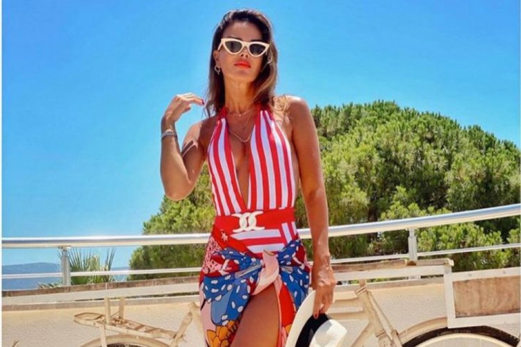 &Ouml;zlem Yıldız'ın plaj şıklığı