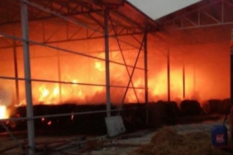 Yangına m&uuml;dahalede kalp krizi ge&ccedil;iren itfaiyeci yaşamını yitirdi