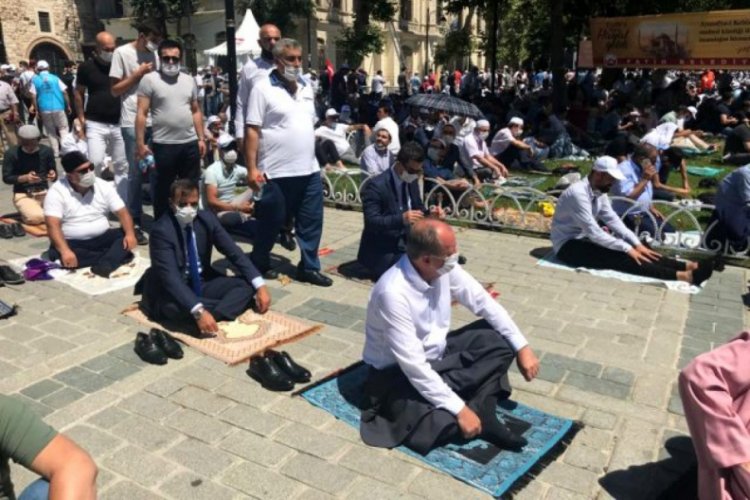 Muharrem İnce, Ayasofya'daki cuma namazına katıldı